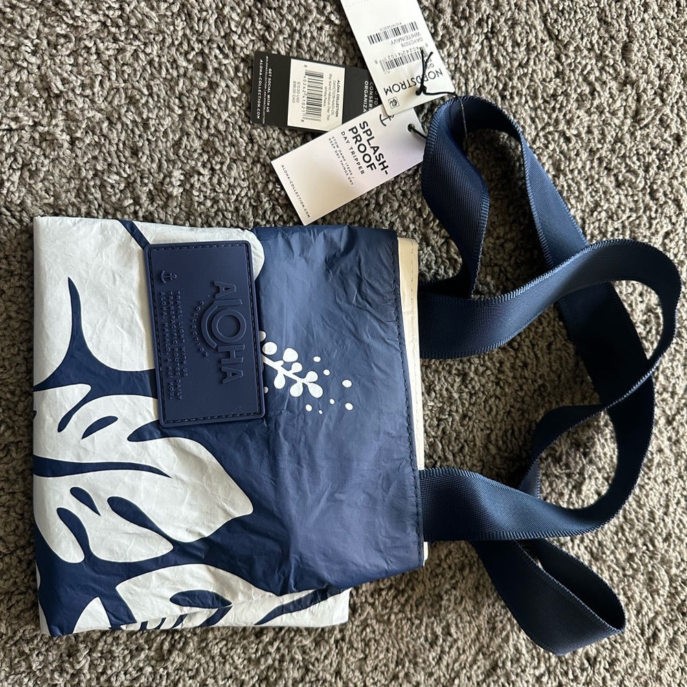 ALOHAS Blue and White Women's Bag